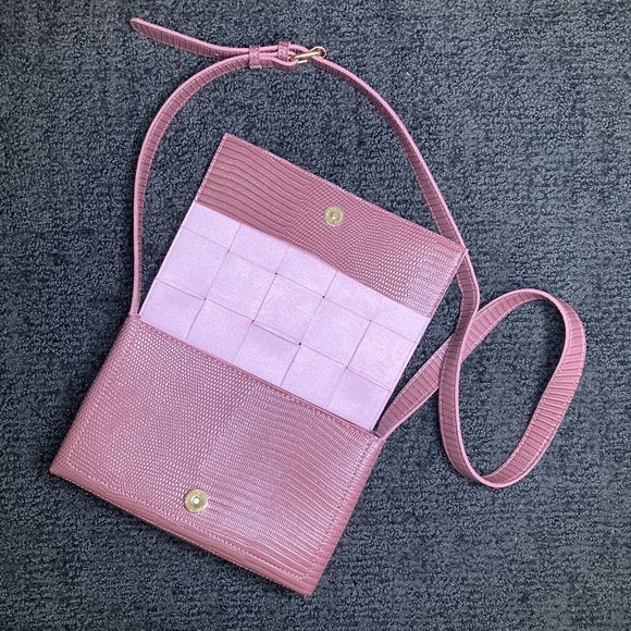 Woven Crossbody Bag - Picture 3 of 11